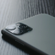 Puedes tocar dos o tres veces en la parte trasera del iPhone para realizar distintas acciones.